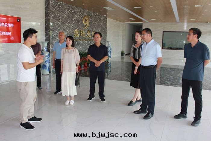 加強(qiáng)合作(zuò)交流，攜手(shǒu)共(gòng)赢发展(zhǎn)